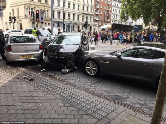 Incidentul de la Londra, provocat de un șofer care a spulberat pietoni, nu e de natură teroristă