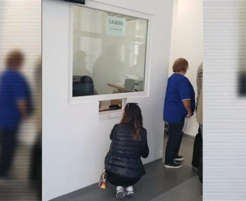Bucureștenii din Sectorul 5 stau în genunchi ca să îşi plătească taxele, în Sectorul 5