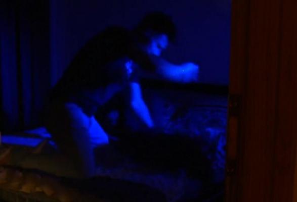 ÎNFIORĂTOR! Un tată care şi-a bătut şi violat fiica de 15 ani a fost eliberat de judecătorii vasluieni după 24 de ore şi s-a întors acasă