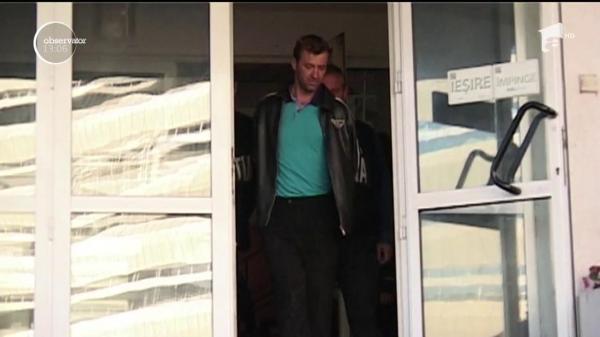 Mamă şi copii, terorizaţi de tată. Bărbatul violent a fost prins la uşa fostei soţii, deşi avea ordin de restricţie