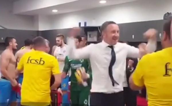 Imagini din vestiarul FCSB, după victoria din Israel
