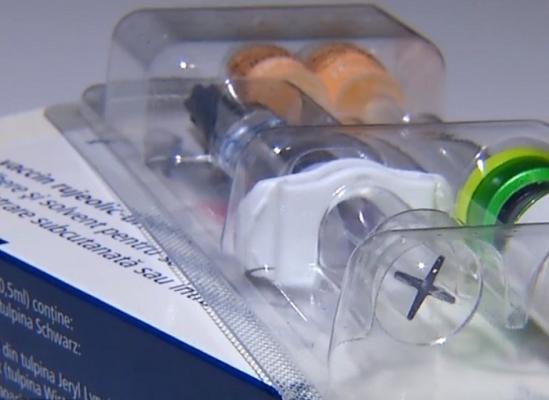 Legea vaccinării e tot mai aproape de a fi adoptată. Astfel, părinţii care refuză imunizarea copiilor ar putea fi amendaţi