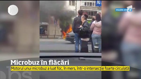 Microbuz în flăcări, într-o intersecţie intens circulată din Capitală!