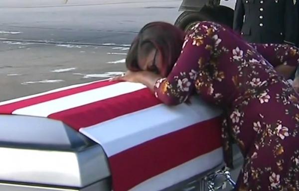 Donald Trump, un nou scandal. Soţia unui soldat american ucis într-o ambuscadă din Niger îl acuză pe preşedinte