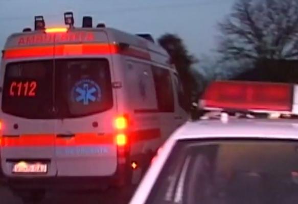 Sfârşit cumplit pentru un copil de doar 10 ani din Vaslui! Micuţul şi-a prins gâtul în geamul de la portiera maşinii