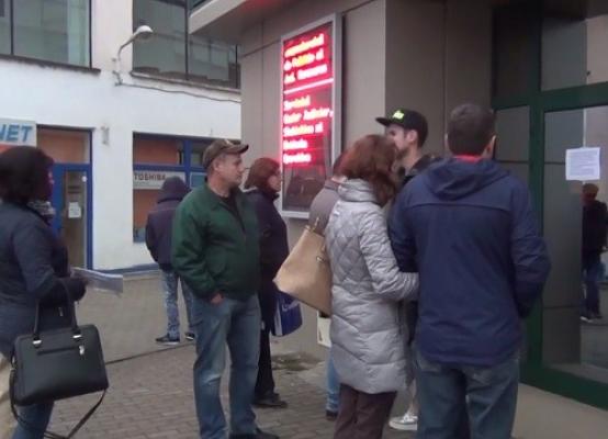 Haos la Serviciul de Înmatriculări şi Permise Auto. Ventilatorul unui server a blocat o ţară întreagă