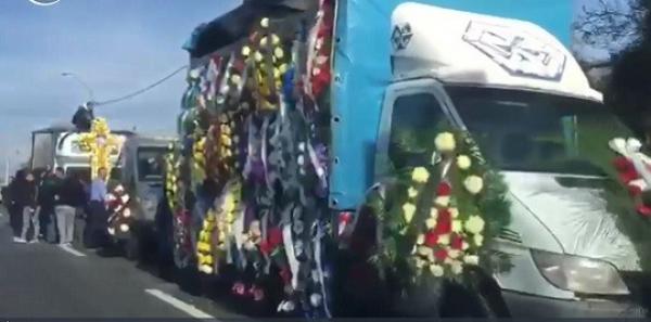 Imagini incredibile între Piteşti-Câmpulung. Ultimul drum al unui interlop a provocat haos în trafic! (VIDEO)