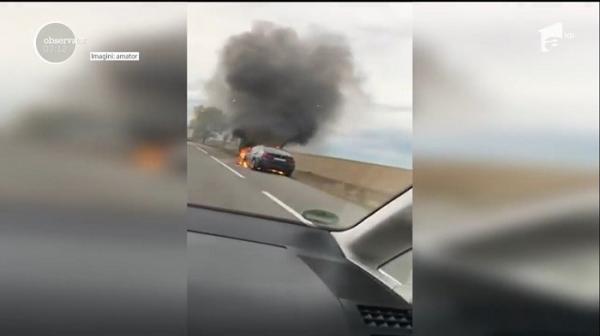 Scrumul s-a ales de un bolid de lux pe o şosea din Bacău, de la un scurtcircuit