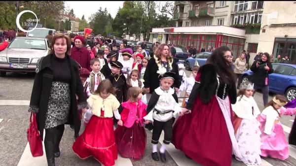 Colonada din Buziaş, reînăscută din propria cenuşă. Celebrul monument a fost salvat cu 6 milioane euro