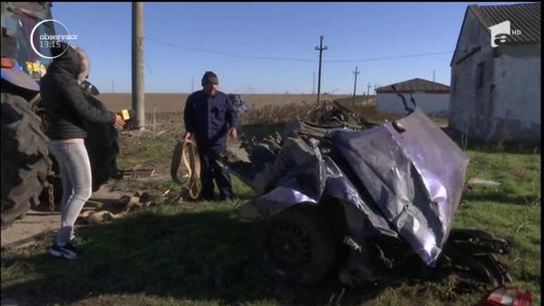Tragedie lângă Mangalia. Maşina condusă de un băiat de 16 ani s-a rupt în două. Şoferul fără permis a murit pe loc
