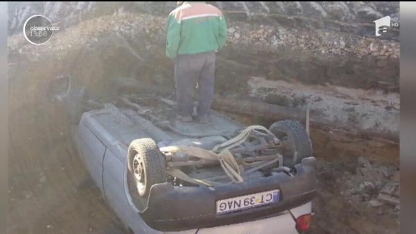 Mărturiile şocante ale muncitorilor peste care a căzut un Matiz, la Constanţa: 'N-am auzit nimic, doar am văzut maşina în aer'