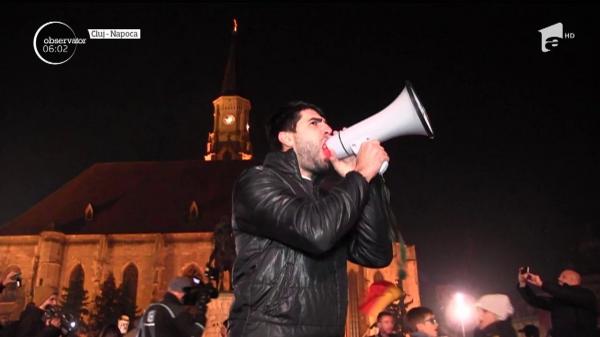 Aproape toată România a ieşit în stradă! Românii din Diaspora s-au alăturat protestatarilor de acasă şi au transmis mesaje dure către aleşi