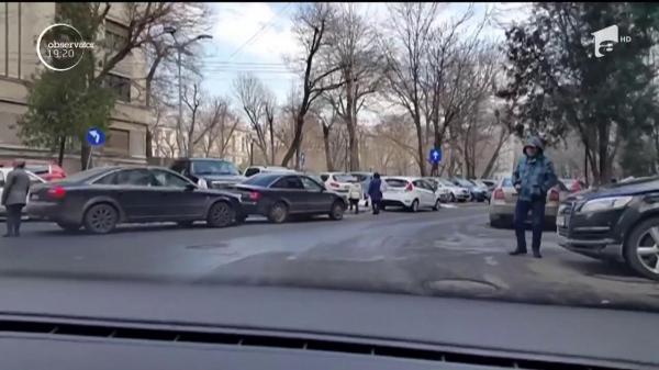 Pedeapsă cu închisoare pentru cei care cer bani şoferilor pentru a-i lasă să parcheze