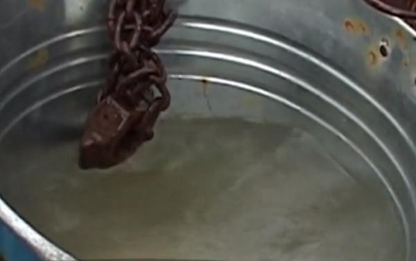 Trei oraşe şi 13 comune din Dolj şi Gorj au rămas fără apă potabilă pentru o săptămână, din cauza unei avarii DE PROPORŢII