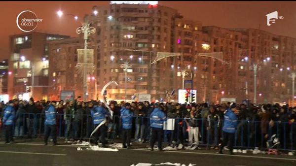 Revoluţia Fiscală a scos o mulţime de români în stradă! Oamenii se tem că le vor scădea salariile, vor creşte ratele şi facturile