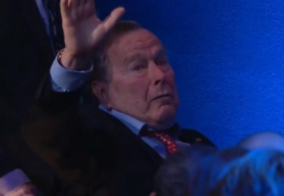 Încă o acuzaţie de agresiune sexuală la adresa lui George Bush senior