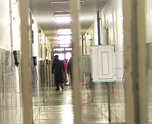 Legea devine mai dură pentru şoferii care beau la volan şi mai blândă pentru cei aflaţi după gratii!