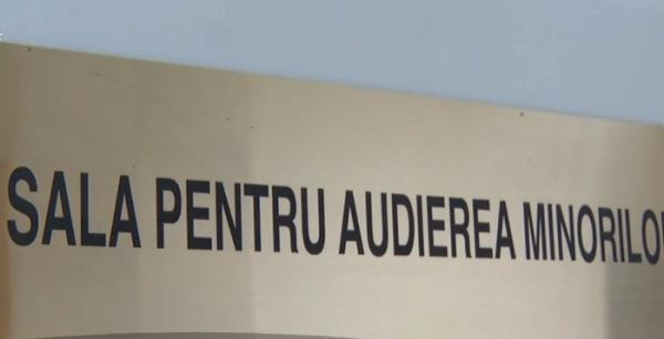 Se înfiinţează instituţia Avocatul Copilului, dar e aproape inutilă, pentru că se va ocupa doar de rapoarte şi monitorizări