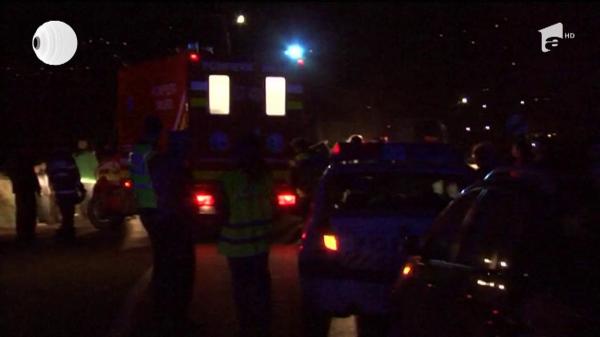 Accident teribil pe un drum din Iaşi. 13 oameni au fost răniţi după ce un microbuz şi un TIR s-au ciocnit. Plan roşu de intervenţie