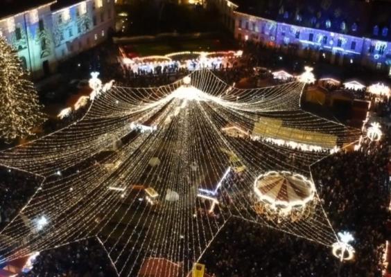 Atmosferă de sărbători la Sibiu! Celebrul Târg de Crăciun şi-a redeschis porţile pentru al 11-lea an