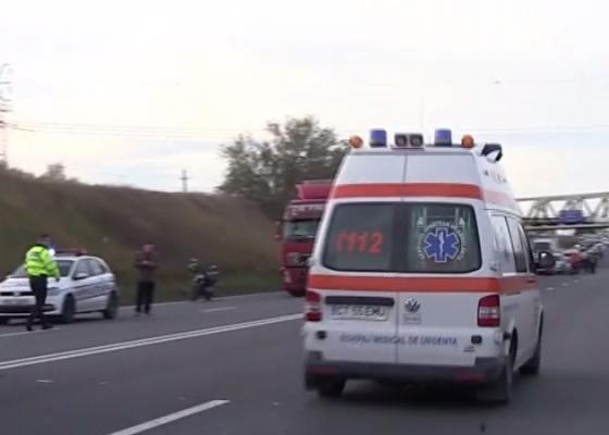 Caz şocant la Botoşani. O femeie de 78 de ani a murit, după ce echipajul ambulanţei nu a putut să îi acorde primul ajutor. Medicii au fost atacaţi de rudele femeii!