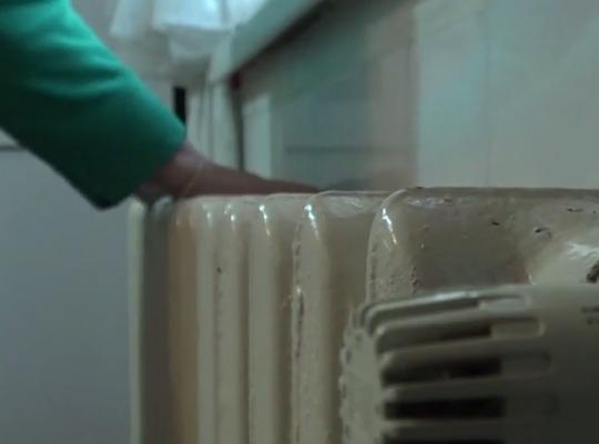 Legea care interzice debranşarea de la sistemul centralizat de încălzire, discutată de deputaţii din Comisia de Industrii