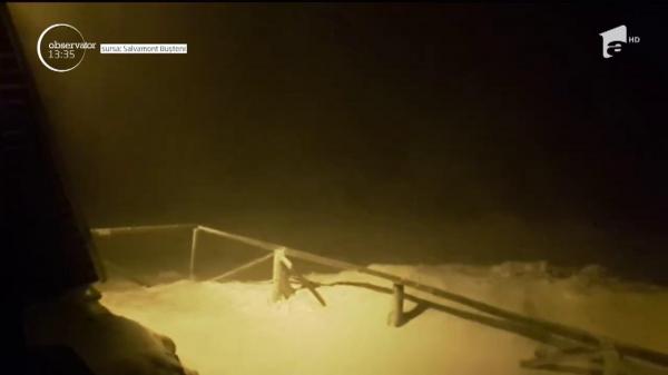 În Munții Bucegi, la cota 2200 a nins, iar vântul a bătut cu putere