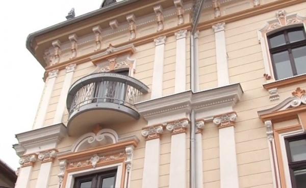O clădire istorică din Timişoara, care l-a găzduit pe Alexandru Ioan Cuza în drumul spre exil, a fost restaurată cu nucă de cocos