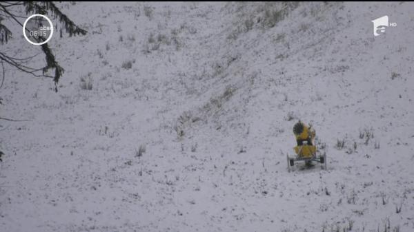 Poiana Braşov s-a transformat într-o staţiune de basm! A nins, totul în jur este alb, iar stratul de zăpadă măsoară deja câţiva centimetri