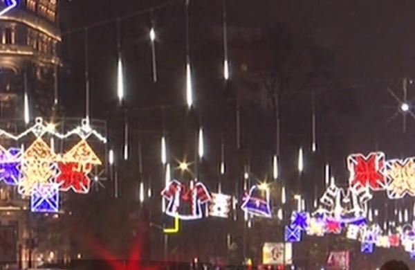 S-a aprins luminile în Bucureşti! Feerie pe cele mai mari bulevarde ale Capitalei