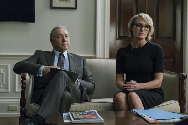 House of Cards revine în 2018, însă, de această dată, fără actorul principal Kevin Spacey