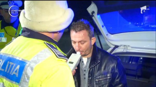 Un accident spectaculos în Capitală le-a dat bătăi de cap poliţiştilor. Din cei trei pasageri ai maşinii, niciunul nu recunoalte că ar fi condus