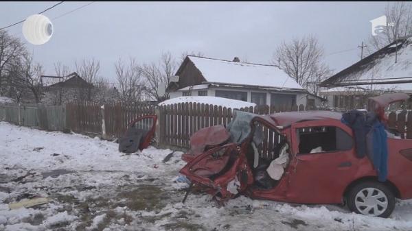 Medicii se zbat să o salveze pe Iuliana, tânăra mamă rănită în accidentul din Suceava. Soțul și fiul ei de 9 ani au murit