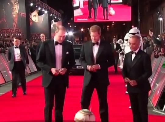 "Războiul Stelelor- Ultimul Jedi" a ajuns pe marile ecrane. La Londra, prinţii Harry şi William au participat la premieră