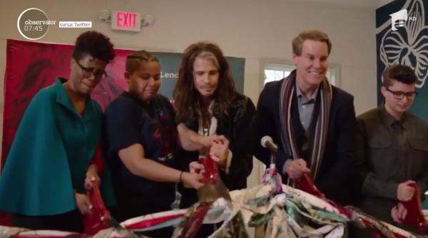 Steven Tyler, solistul trupei Aerosmith, a deschis un centru pentru femei abuzate (Video)