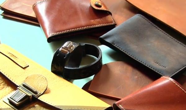 Genţile de lux făcute de doi români au cucerit lumea. Produsele sunt vândute de magazine celebre din străinătate