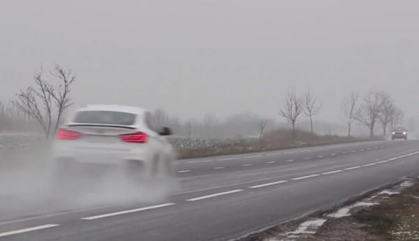 Peste o sută de bucăţi de parazăpezi de pe marginea E85, furate de hoţi la scurt timp după ce au fost instalate