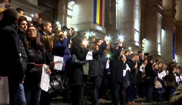 Judecători și procurori au protestat față de modificările din Codurile Penale. Mesajul lui Florin Iordache, şeful Comisiei Speciale