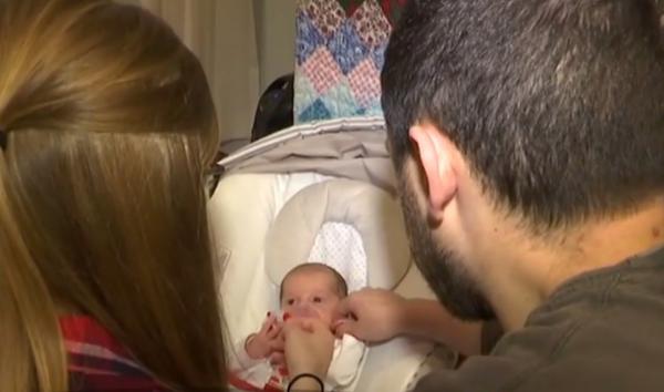 Premieră medicală în Statele Unite.Un bebeluş a venit pe lume dintr-un embrion congelat acum un sfert de secol