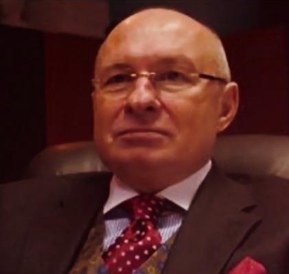 Chirurgul Mihai Lucan a fost reţinut, împreună cu fiul său. Banii şi bolnavii erau transferaţi de la stat la clinica familiei