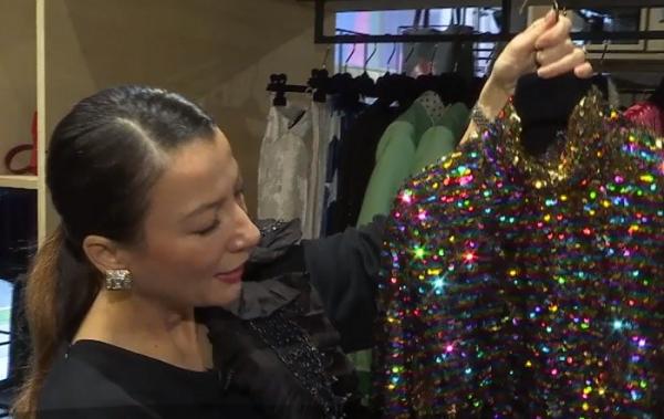 La petrecerile de sărbători se poartă designerii autohtoni