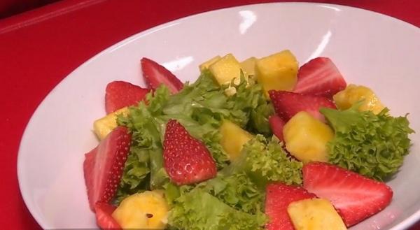 După sarmale şi prăjituri, urmează cura de detoxifiere! Ardeiul roşu, ceapa şi castravetele sunt numai bune