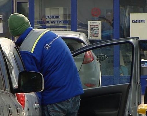 Ofiţerii anticorupţie au descins la sediul RAR din Mureş. Au cerut actele maşinilor, la control