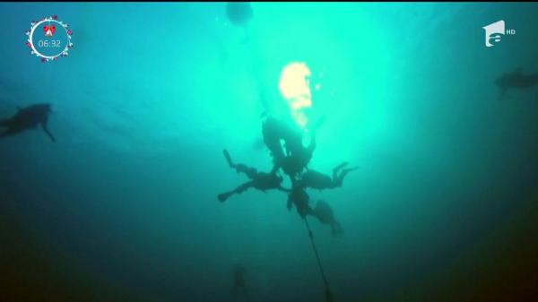 Scufundări la minus 20 de grade Celsius, în cel mai adânc lac din lume