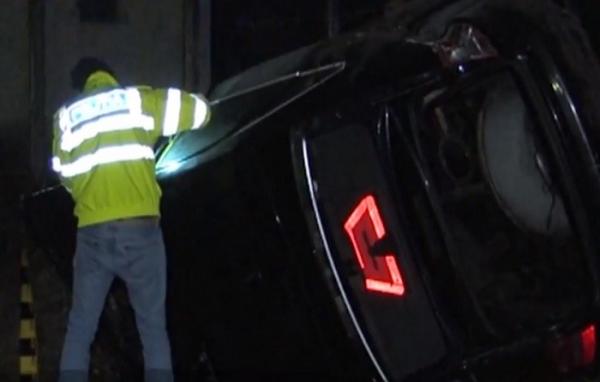 Beat şi fără permis, un tânăr din Buzău şi-a luat nepoţii la plimbare cu maşina şi a ucis o copilă de 11 ani