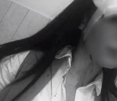 O cântăreaţă de muzică populară şi soţul ei susţin că au fost bătuţi crunt de cinci luptători MMA, la Cluj