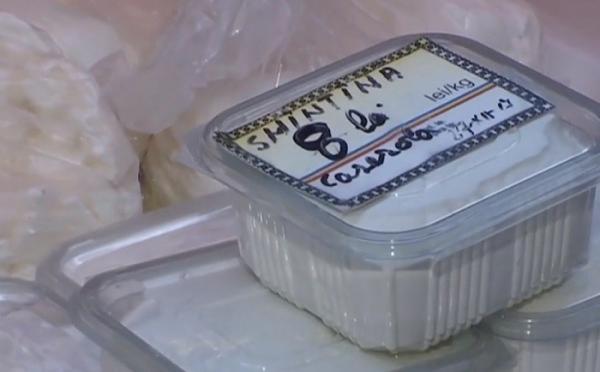 Unii comercianţi încearcă să scoată profit după sărbători şi vând alimente expirate dinainte de Crăciun