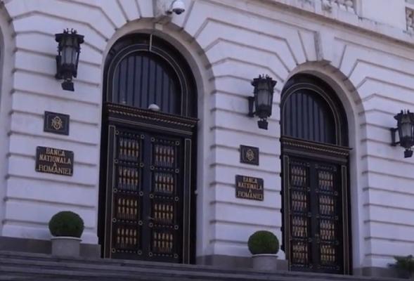 Banca Naţională dă semnalul pentru creşterea ratelor la creditele în lei