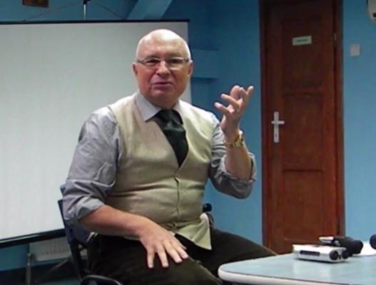 Fostul premier Emil Boc dă explicaţii în dosarul chirurgului Mihai Lucan, în calitate de martor