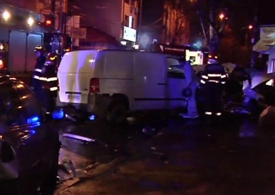 Accident teribil pe o şosea din sectorul 2 al Capitalei! O persoană a murit pe loc, iar o alta a ajuns la spital cu răni grave